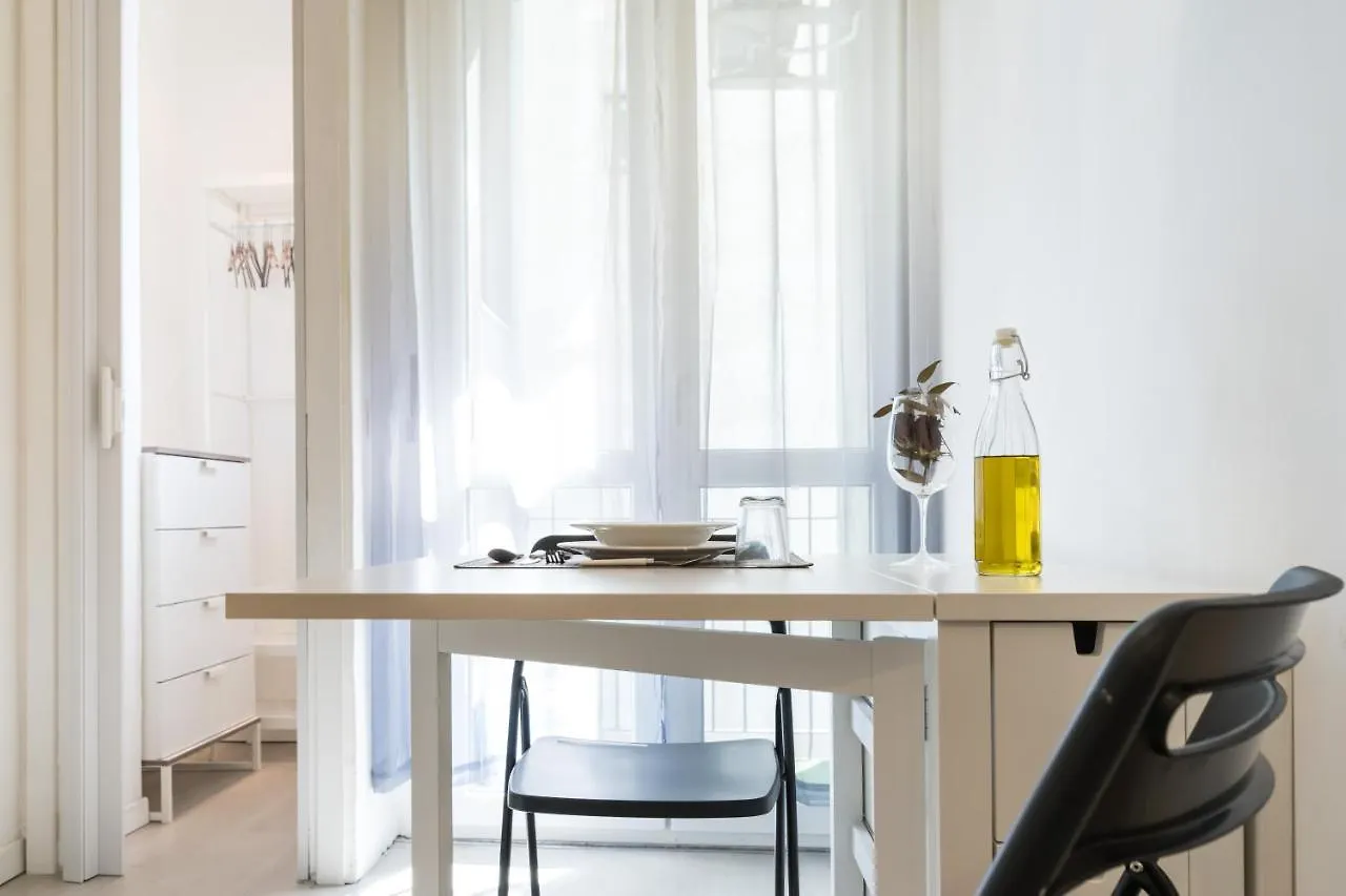 Apartment Maya Loreto Milan Italy
