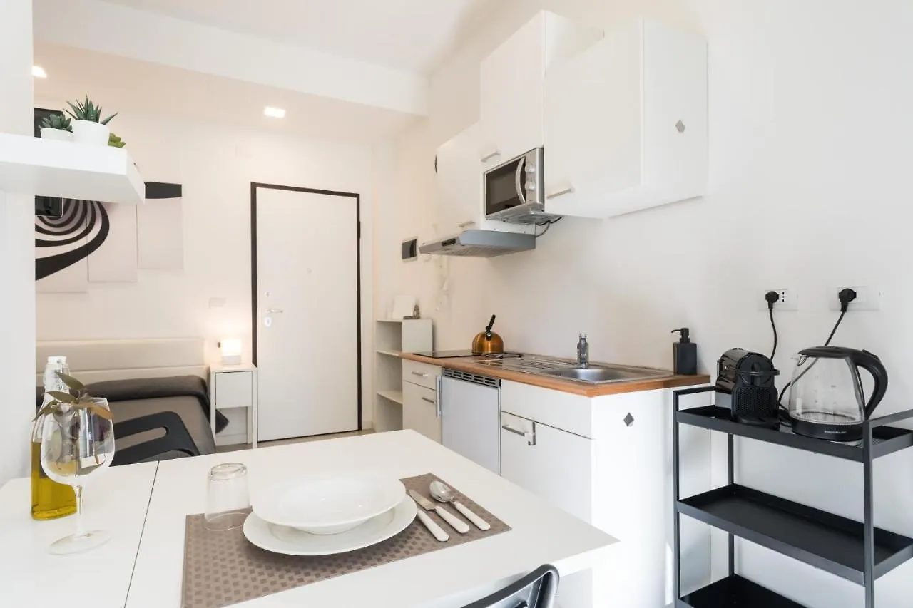 Apartment Maya Loreto Milan Italy