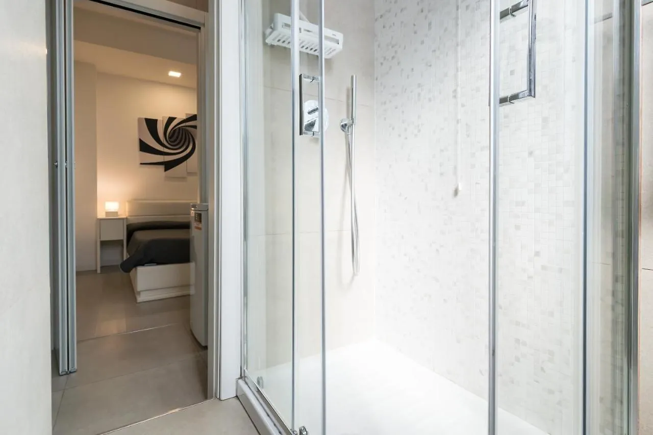 Apartment Maya Loreto Milan