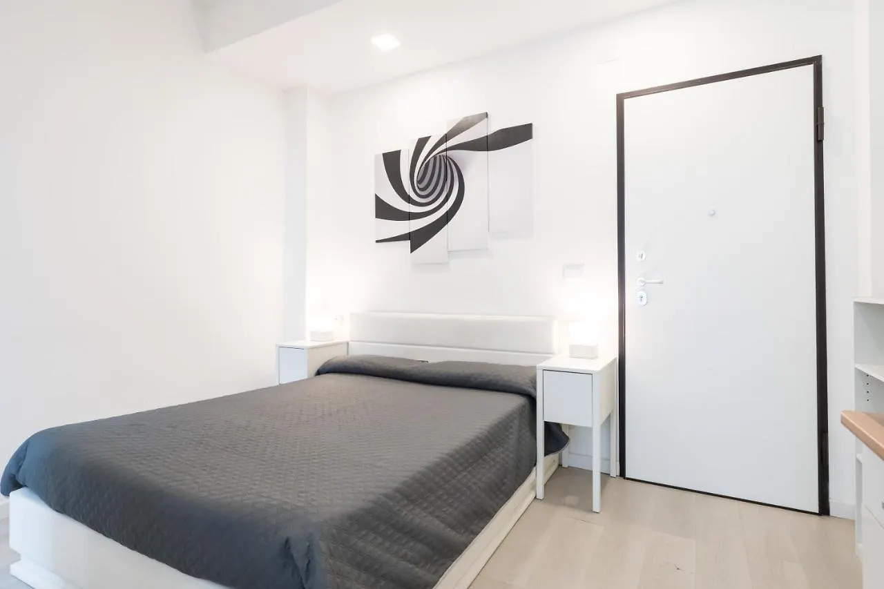 Apartment Maya Loreto Milan 0*,  Italy