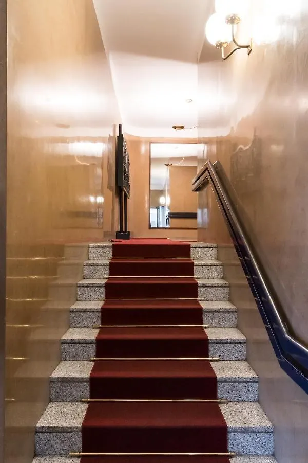 Apartment Maya Loreto Milan