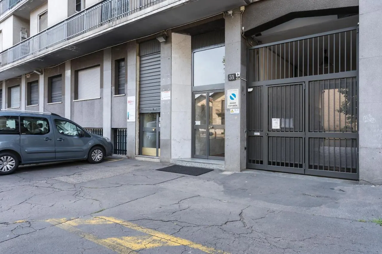 Apartment Maya Loreto Milan