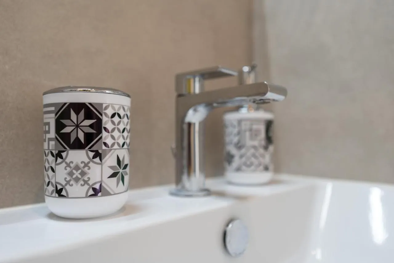 Apartment Maya Loreto Milan