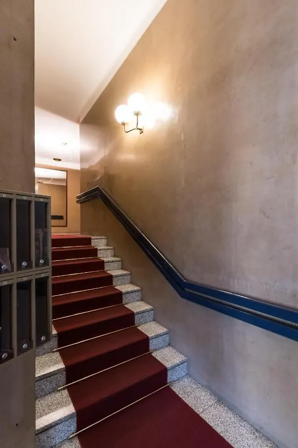 Apartment Maya Loreto Milan