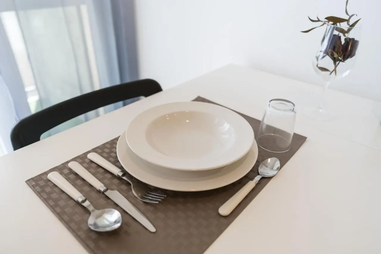 Apartment Maya Loreto Milan